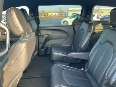 2026 Chrysler Pacifica — photo 17 view