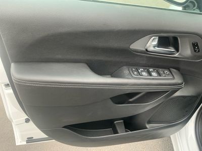 2026 Chrysler Pacifica — photo 16 view