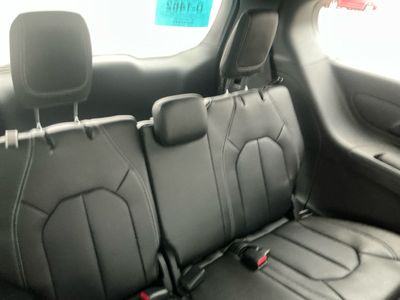 2026 Chrysler Pacifica — photo 19 view