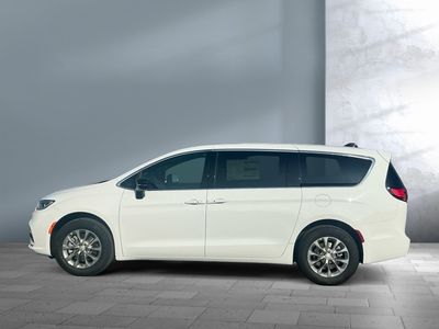2026 Chrysler Pacifica — rear three-quarter view