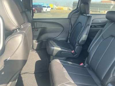 2026 Chrysler Pacifica — photo 17 view