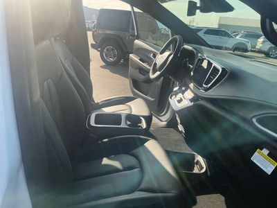 2026 Chrysler Pacifica — photo 20 view