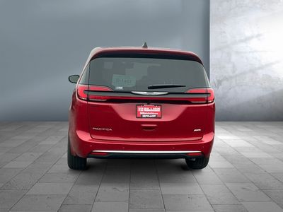2026 Chrysler Pacifica — detail view