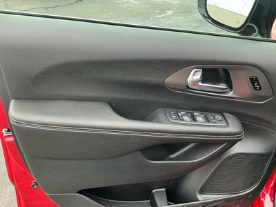 2026 Chrysler Pacifica — photo 16 view