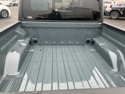 2026 Jeep Gladiator — photo 18 view