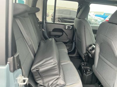 2026 Jeep Gladiator — photo 19 view