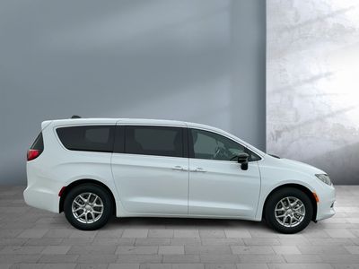 2026 Chrysler Voyager — photo 7 view