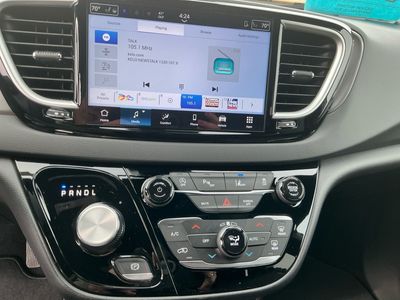 2026 Chrysler Voyager — photo 12 view