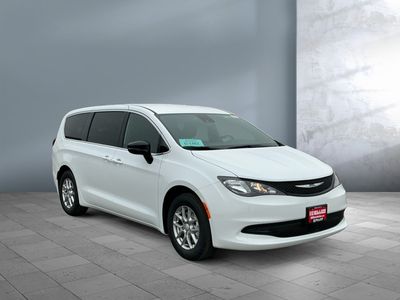 2026 Chrysler Voyager — photo 8 view
