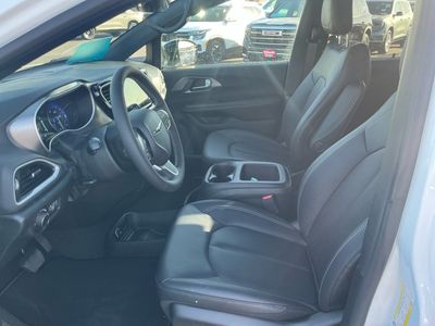 2026 Chrysler Voyager — photo 10 view
