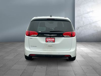 2026 Chrysler Voyager — detail view