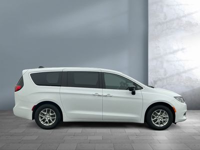 2026 Chrysler Voyager — photo 7 view