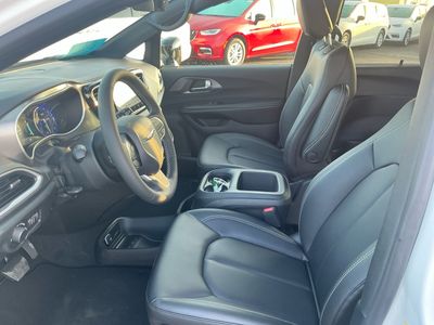 2026 Chrysler Voyager — photo 10 view