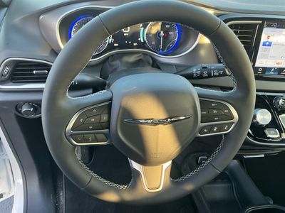 2026 Chrysler Voyager — photo 14 view