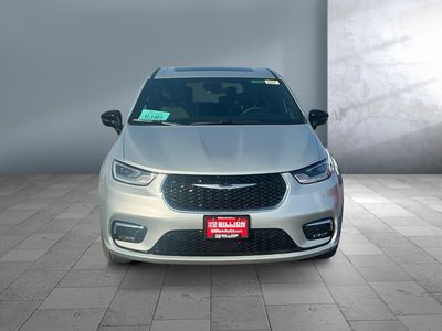 2026 Chrysler Pacifica — side profile view