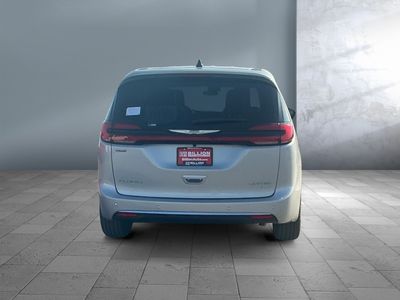 2026 Chrysler Pacifica — detail view
