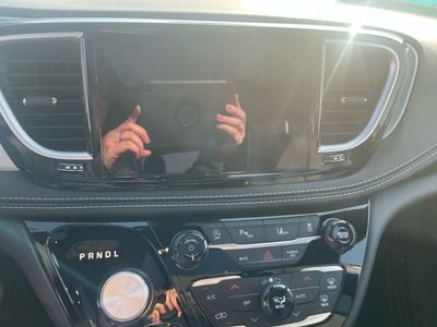 2026 Chrysler Pacifica — photo 12 view