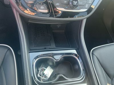 2026 Chrysler Pacifica — photo 13 view