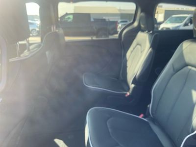 2026 Chrysler Pacifica — photo 17 view