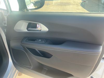 2026 Chrysler Pacifica — photo 21 view