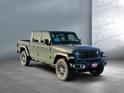 2026 Jeep Gladiator — photo 8 view