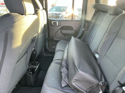 2026 Jeep Gladiator — photo 17 view