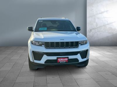 2026 Jeep Grand Cherokee — side profile view