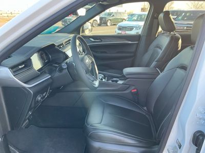 2026 Jeep Grand Cherokee — photo 10 view
