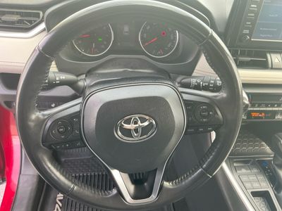 2019 Toyota RAV4 - Photo 13