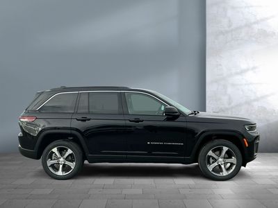 2026 Jeep Grand Cherokee — photo 7 view