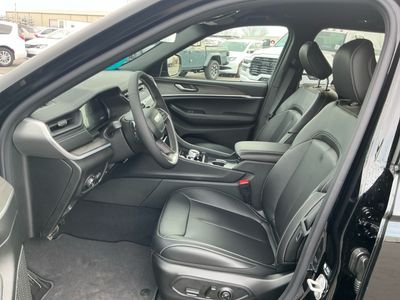 2026 Jeep Grand Cherokee — photo 10 view