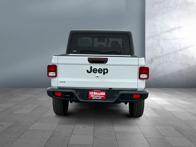 2026 Jeep Gladiator — detail view