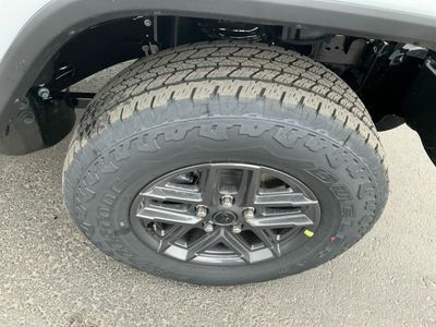 2026 Jeep Gladiator — photo 22 view