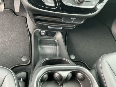 2026 Chrysler Voyager — photo 13 view