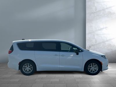 2026 Chrysler Voyager — photo 7 view