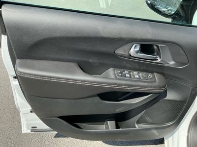 2026 Chrysler Voyager — photo 16 view