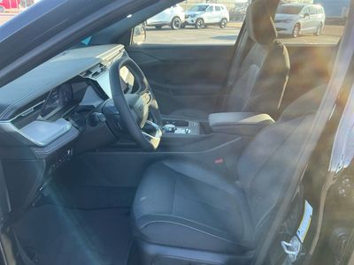2026 Jeep Cherokee — photo 10 view