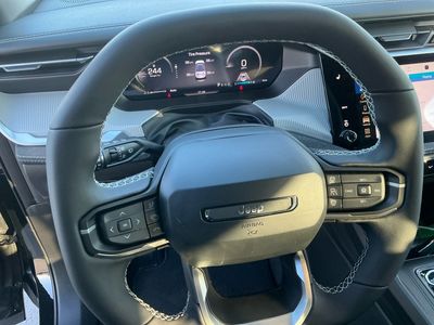 2026 Jeep Cherokee — photo 14 view