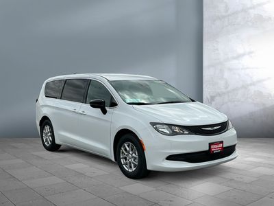 2026 Chrysler Voyager — photo 8 view