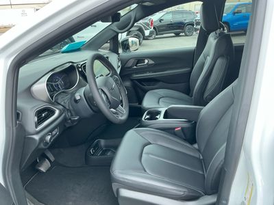 2026 Chrysler Voyager — photo 10 view