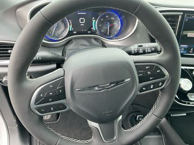 2026 Chrysler Voyager — photo 14 view
