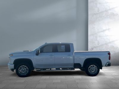 2022 Chevrolet Silverado 2500HD - Photo 3