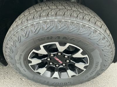 2026 GMC Sierra EV - Photo 11