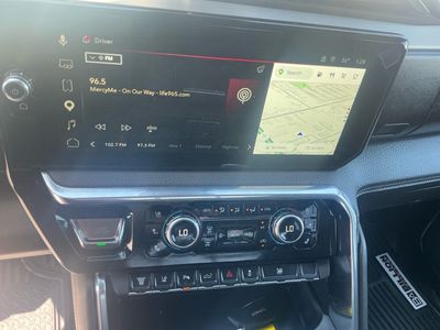2025 GMC Sierra 3500HD - Photo 11