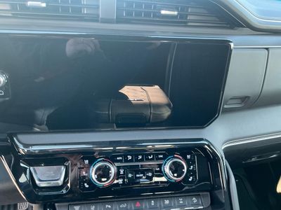 2026 GMC Sierra 2500HD — photo 11 view