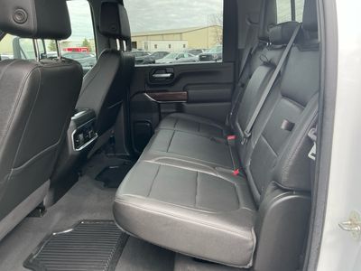 2022 GMC Sierra 2500HD - Photo 17