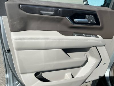 2026 GMC Yukon XL — photo 16 view