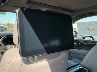 2026 GMC Yukon XL — photo 23 view