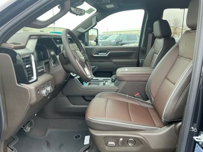 2026 GMC Sierra 3500HD — photo 10 view