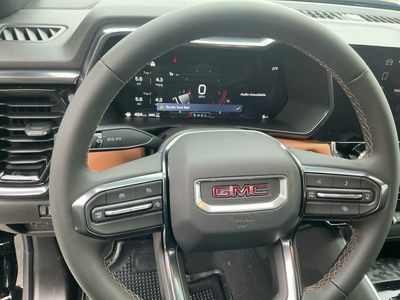 2026 GMC Canyon — photo 14 view